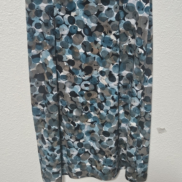 Connected roushing in waist area business dress size 6 - Picture 11 of 12